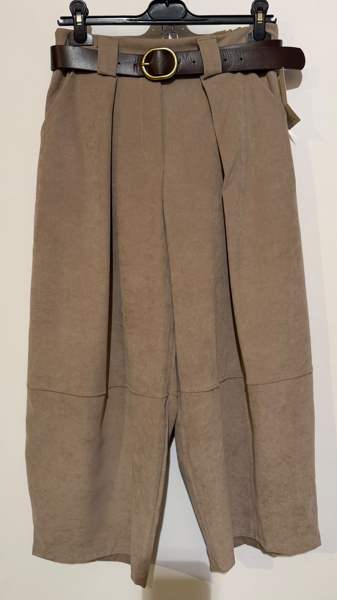 PANTALON A PINCE VELOURS LISSE TAUPE